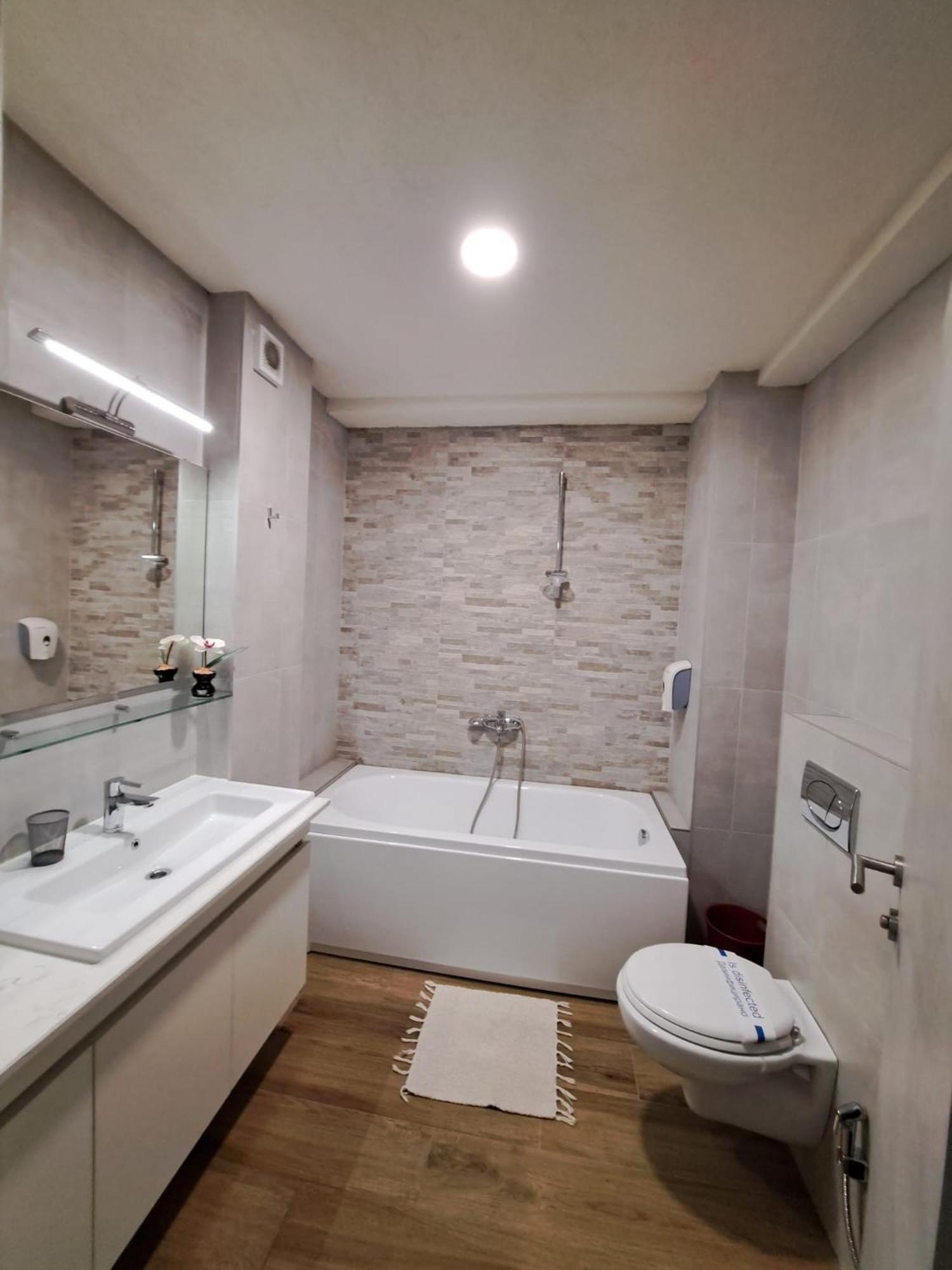Foxxy Luxury Apartments Скопье Экстерьер фото