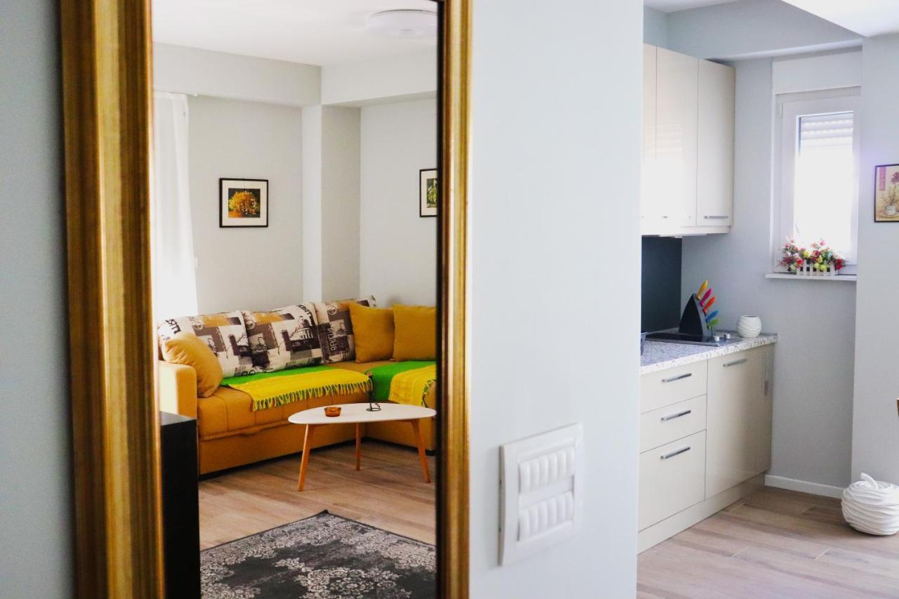 Foxxy Luxury Apartments Скопье Экстерьер фото
