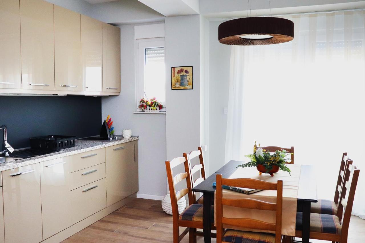 Foxxy Luxury Apartments Скопье Экстерьер фото